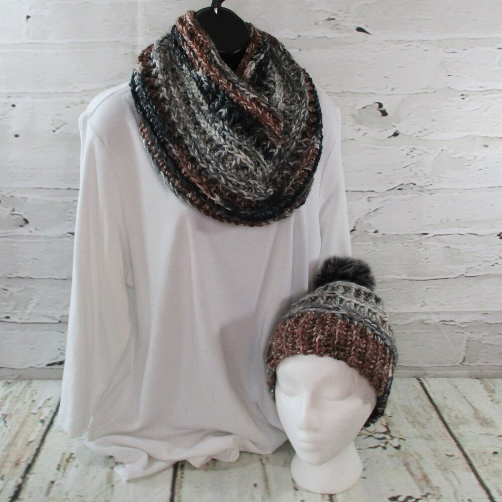 Duncan Street Designs Handcrafted Neck Warmer and Hat Set